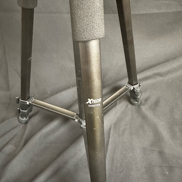 XTech Tripod - Picture 4 of 9